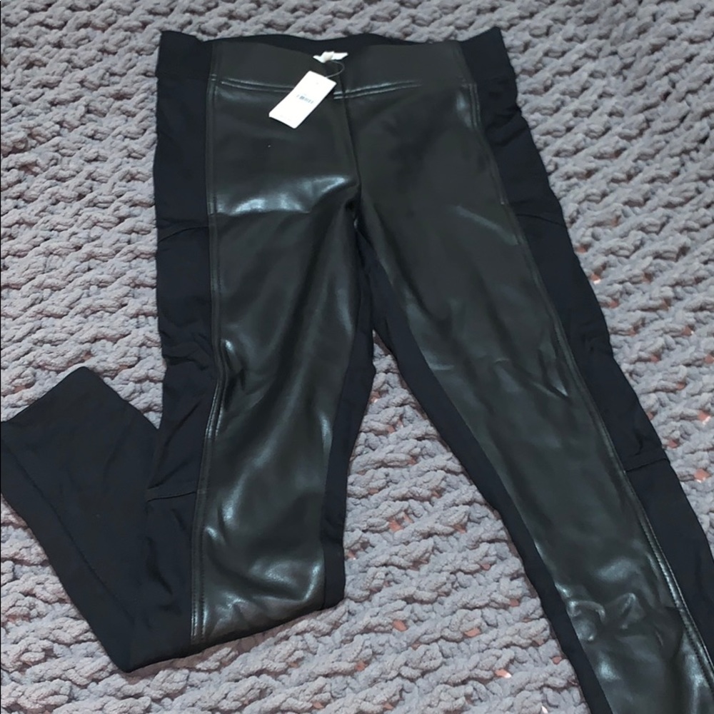 NWT Black Leather Leggings 🖤 - Picture 2 of 5
